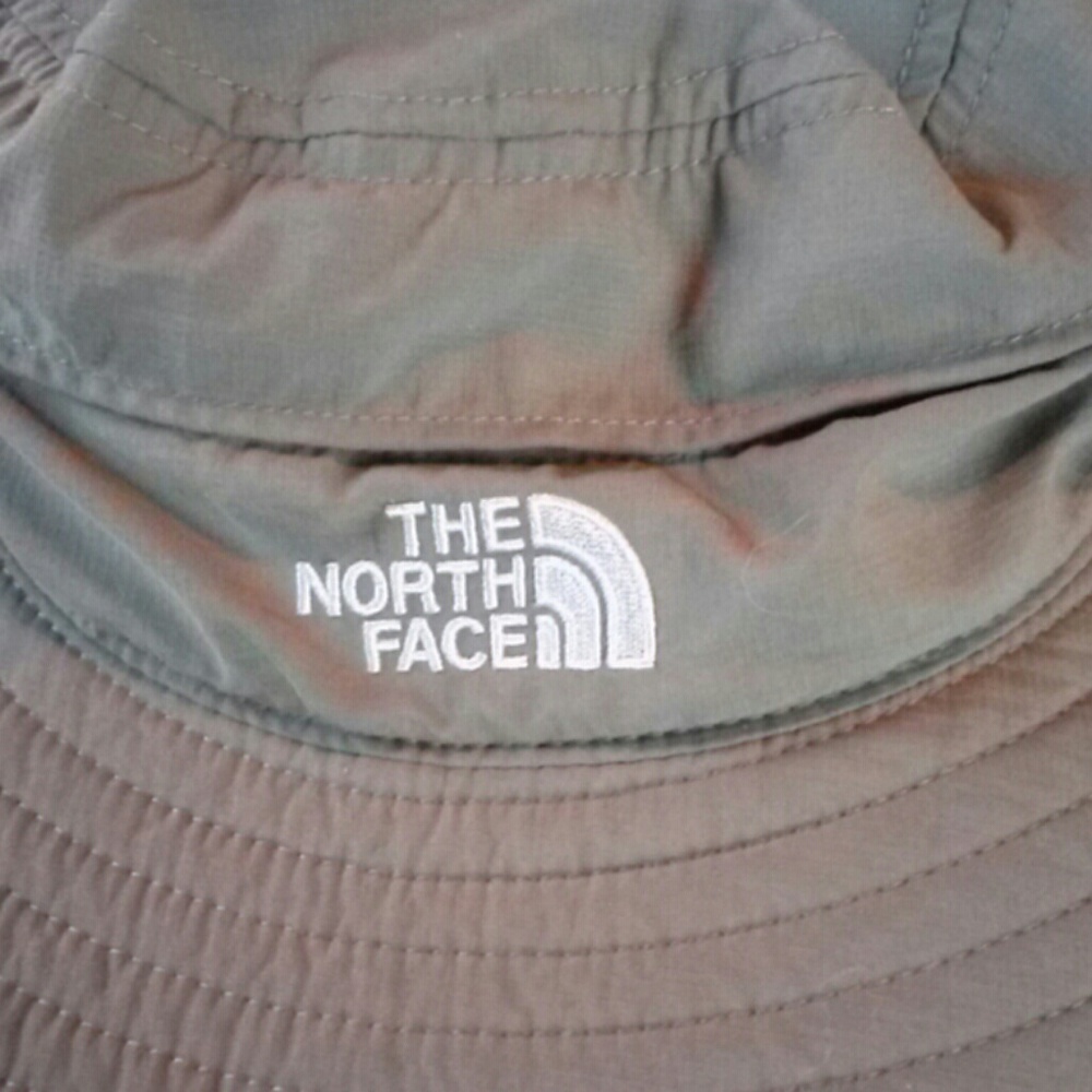 North face hat Unisex EUC